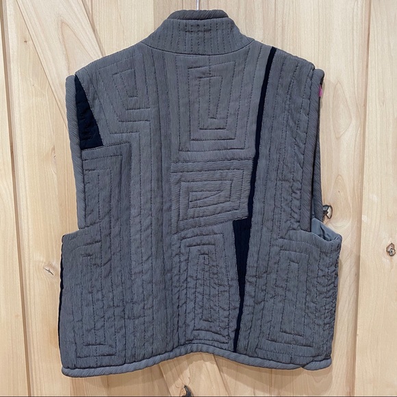 Kiss of the Wolf Quilt Silk Vest Sz M Art To Wear - Picture 8 of 12